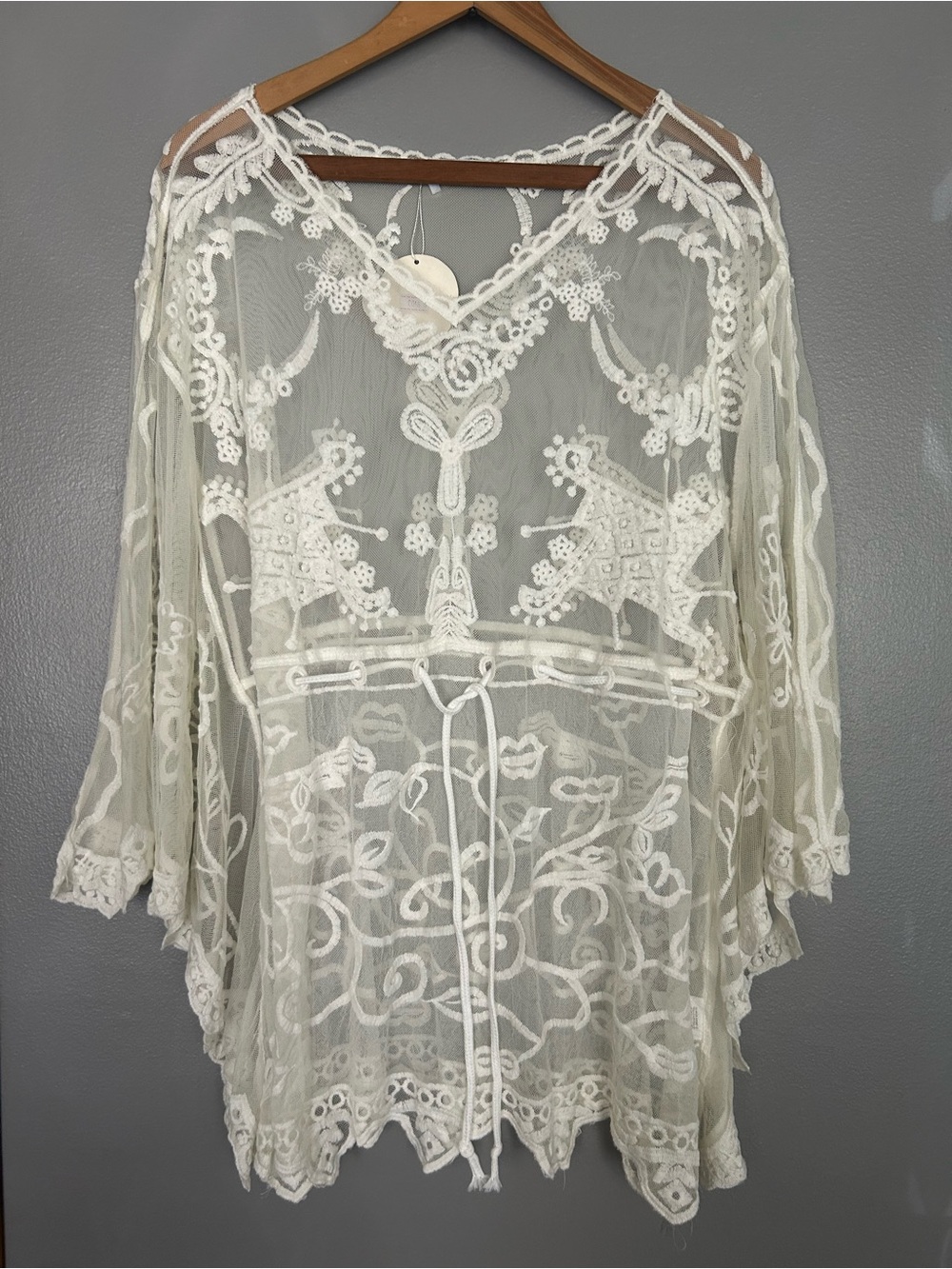 NWT Daysayo Lace Embroidered Ivory Lace Front Tie Boho Cover-Up Women’s One Size